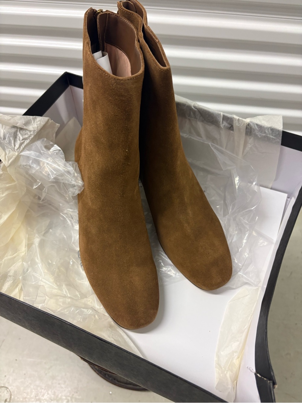 J. Crew Willa Suede Ankle Boot. Size 9. Like New.